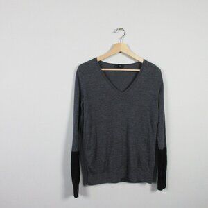 Club Monaco 100% Merino Wool Sweater Women S Grey V Neck Pullover Casual 180